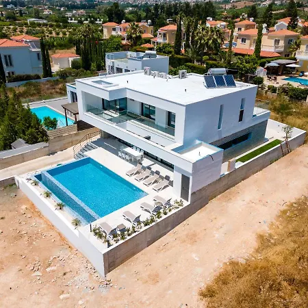 Arsinoe By Ezoria וילה קורל ביי