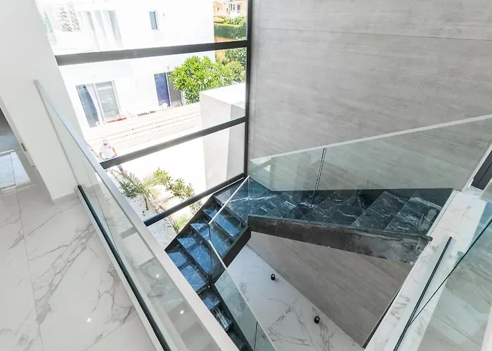 Arsinoe By Ezoria Villa *